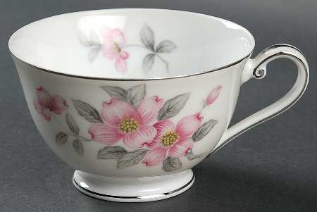 Dogwood Footed Cup