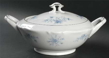 Elegant Lady Round Covered Vegetable