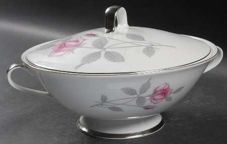 Enchantment Round Covered Vegetable