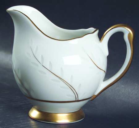 Pearl Rice (Scalloped Edge) Creamer