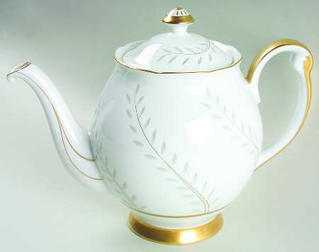 Pearl Rice (Scalloped Edge) Teapot & Lid
