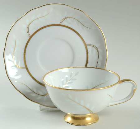 Pearl Rice (Scalloped Edge) Footed Cup & Saucer Set