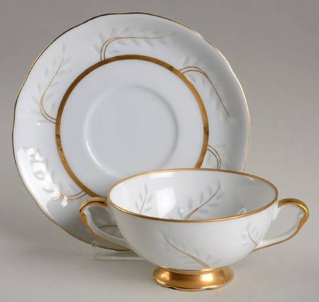 Pearl Rice (Scalloped Edge) Footed Cream Soup Bowl & Saucer Set