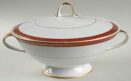 Rubiyat Round Covered Vegetable