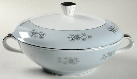 Silver Cone Round Covered Vegetable