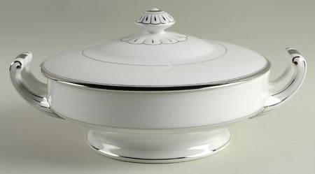 Silvermont Round Covered Vegetable