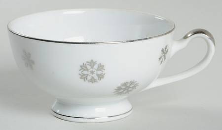 Snowy Footed Cup