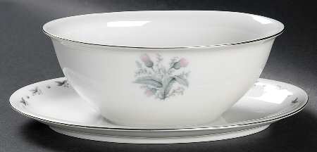 Teresa Gravy Boat with Attached Underplate