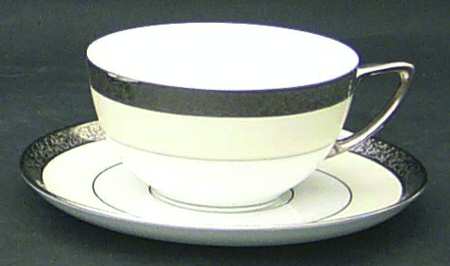 SFR2 Flat Cup & Saucer Set
