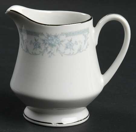 Blue Whisper Creamer