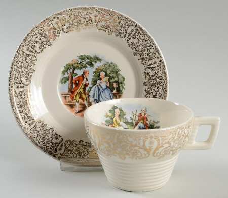 Chantilly Flat Cup & Saucer Set