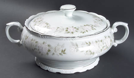 Classic Round Covered Vegetable