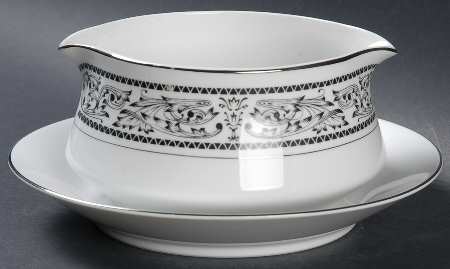 Corinthian Gravy Boat with Attached Underplate