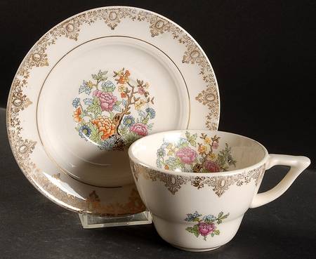 SH1 Flat Cup & Saucer Set