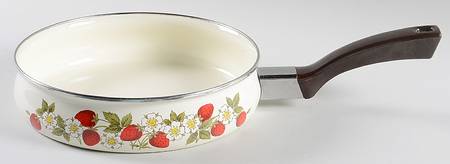 Strawberries N' Cream 9" Open Metal Skillet