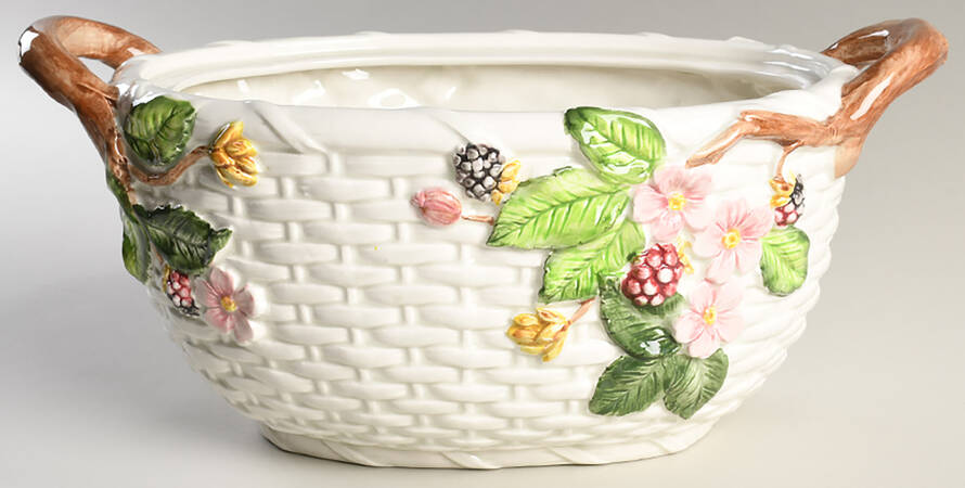 Berry Time Tureen No Lid