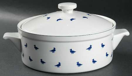 Blue Duck 2 Qt Round Covered Casserole