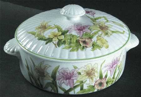 Jade Lily 2 Qt Round Covered Casserole