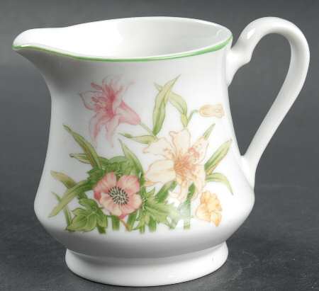 Jade Lily Creamer