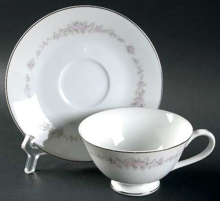 Mona Footed Cup & Saucer Set