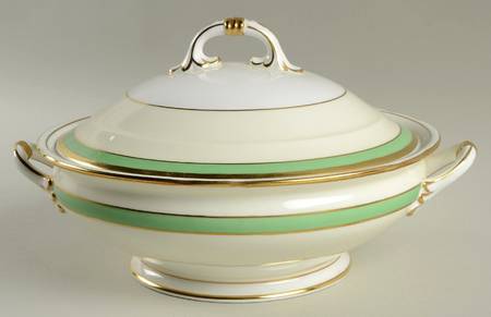 12749g Round Covered Vegetable