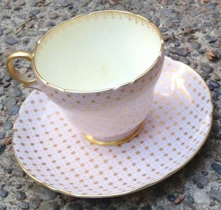 12860 (Pink Background) Footed Cup & Saucer Set
