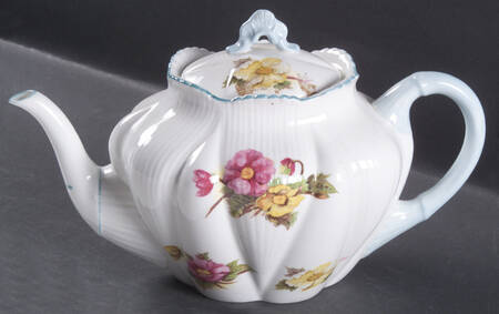 Begonia (Dainty Shape) Teapot & Lid