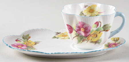 Begonia (Dainty Shape) Snack Plate & Cup Set