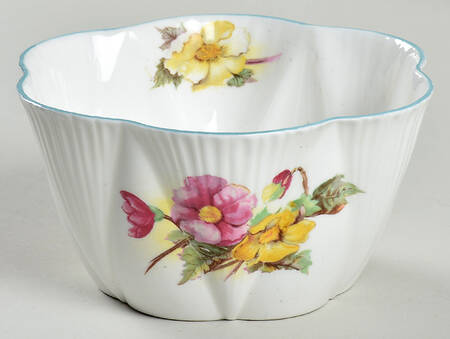 Begonia (Dainty Shape) Cranberry Bowl