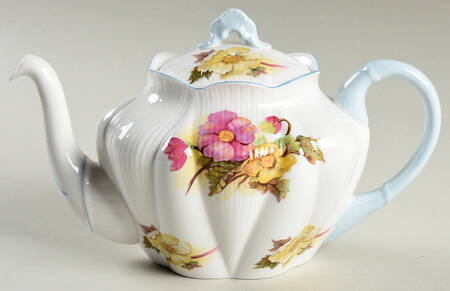 Begonia (Dainty Shape) Mini Teapot & Lid