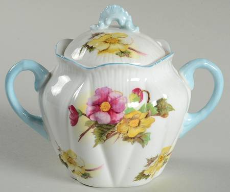 Begonia (Dainty Shape) Sugar Bowl & Lid