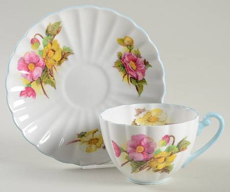 Begonia (Ribbed) Flat Cup & Saucer Set
