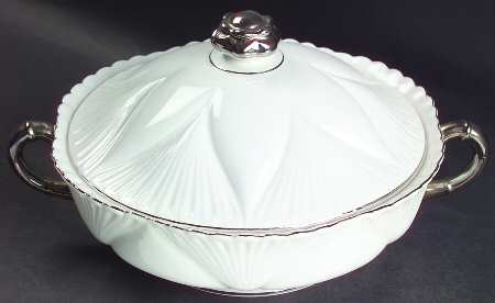 Claire De Lune Round Covered Vegetable