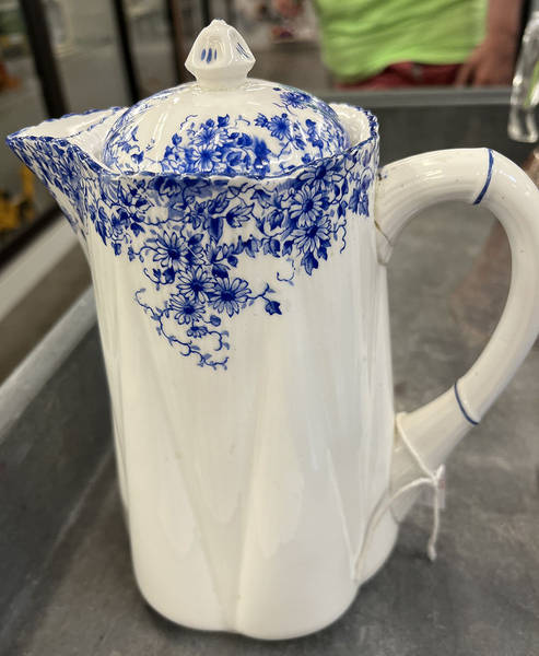 Dainty Blue Hot Water Jug & Lid