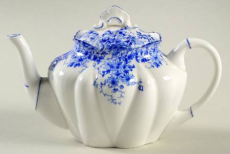 Dainty Blue Individual Teapot & Lid