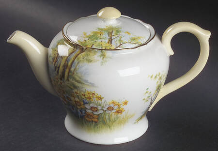 Daffodil Time Teapot & Lid