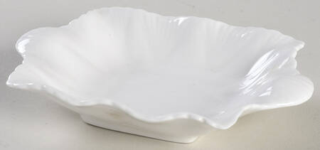 Dainty White (No Trim) Nut Dish