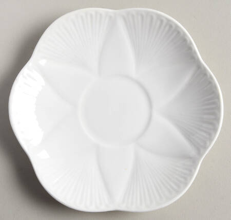 Dainty White (No Trim) Saucer for Flat Cup