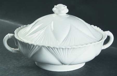 Dainty White (No Trim) Round Covered Vegetable