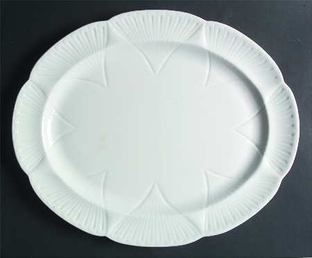 Dainty White (No Trim) 15" Oval Serving Platter