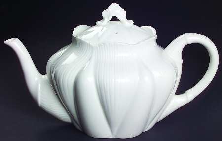 Dainty White (No Trim) Teapot & Lid