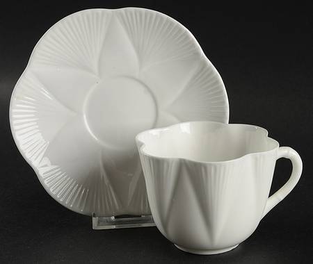 Dainty White (No Trim) Oversized Cup & Saucer Set