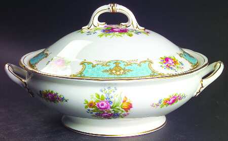 Duchess Blue Round Covered Vegetable