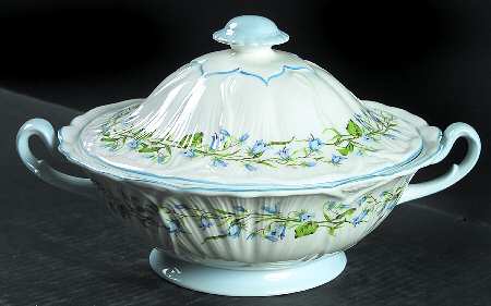 Harebell (Oleander) Round Covered Vegetable