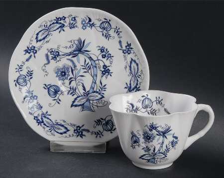 Meissenette Flat Cup & Saucer Set