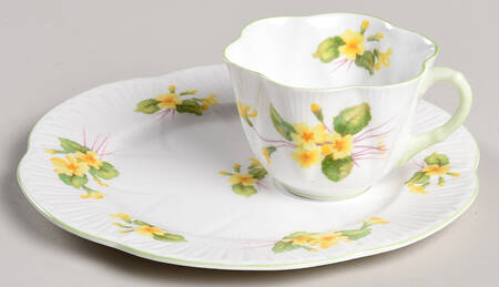 Primrose (Dainty Shape, Green Trim) Snack Plate & Cup Set