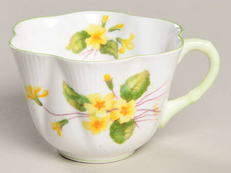 Primrose (Dainty Shape, Green Trim) Snack Cup