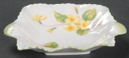 Primrose (Dainty Shape, Green Trim) 5" Square Sweet Meat