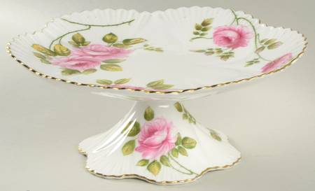 Rambler Rose (Dainty) 8" Diameter Pedestal Cake Stand