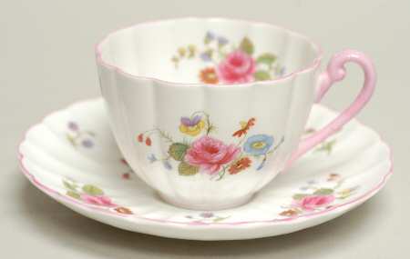 Rose & Red Daisy (Fluted) Flat Cup & Saucer Set